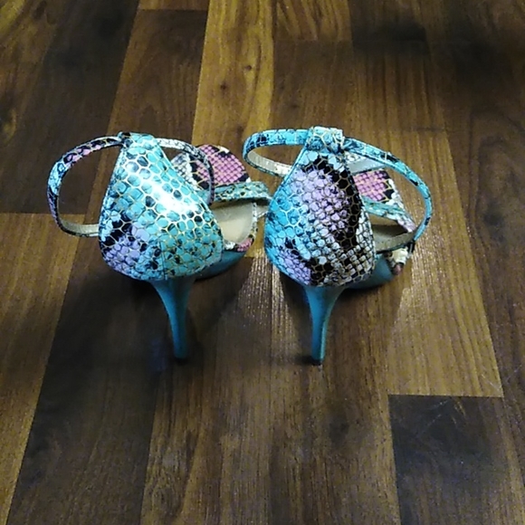 Rainbow leopard high heels - Picture 3 of 4